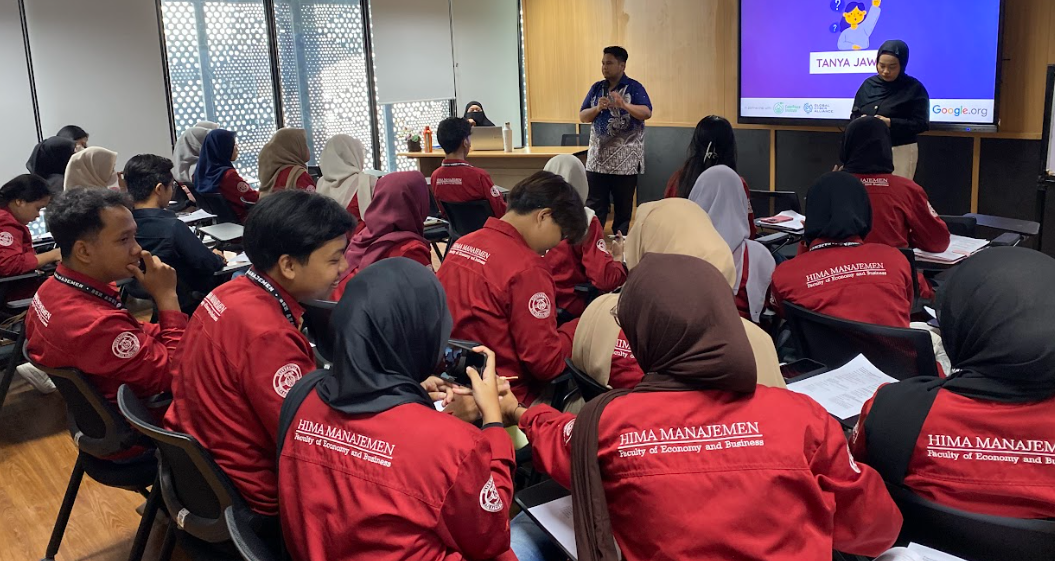 Digital Integrity : Literasi & Keamanan Digital Untuk Generasi Profesional